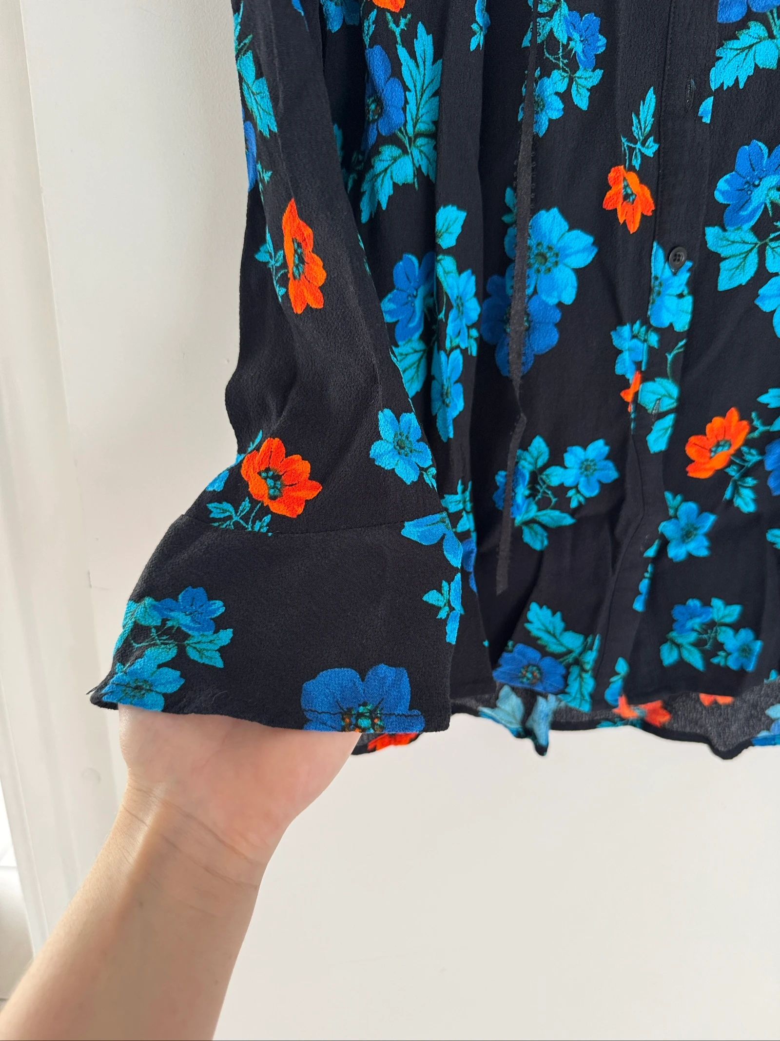 Camisa Maje preta com estampa floral e renda - Tamanho 3 – photo 7